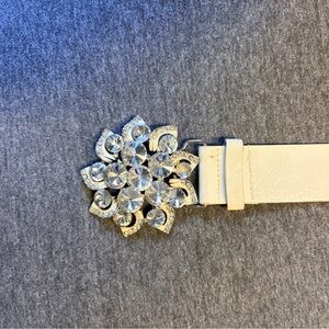 DownEast White Belt with Crystal Floral Buckle